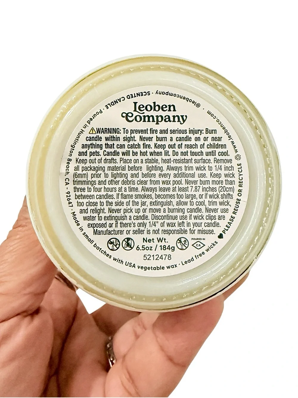 Leoben Company Apple Santal Scented Candle — Floral Beige